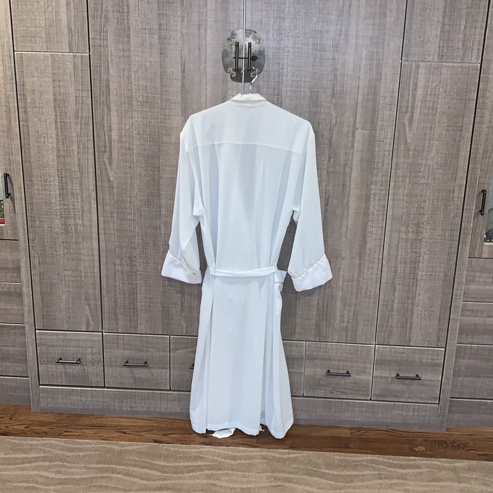 Victoria's Secret Vintage Robe With Gold Robe Trim - Picture 8 of 14